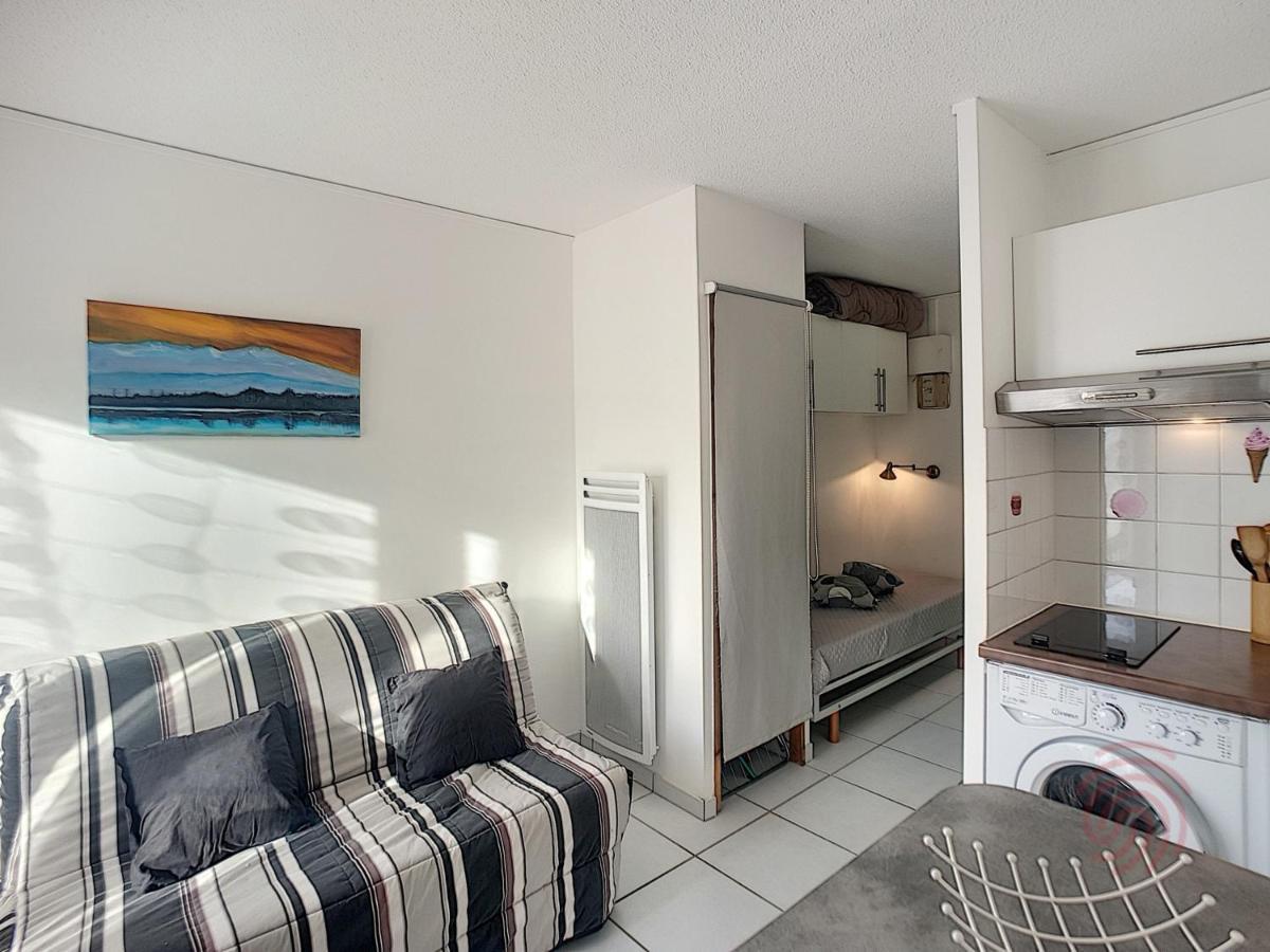 Studio Renove Avec Balcon, Animaux Acceptes, Wifi, A 650M Des Thermes - Fr-1-451-92 ลามาลูส์-เลส์-แบ็งส์ ภายนอก รูปภาพ